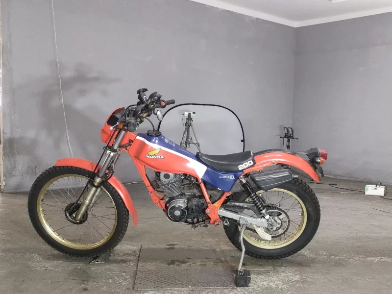 Honda TLR200