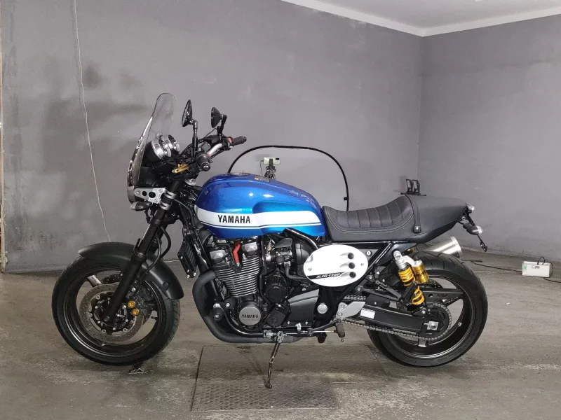 Yamaha XJR1300C