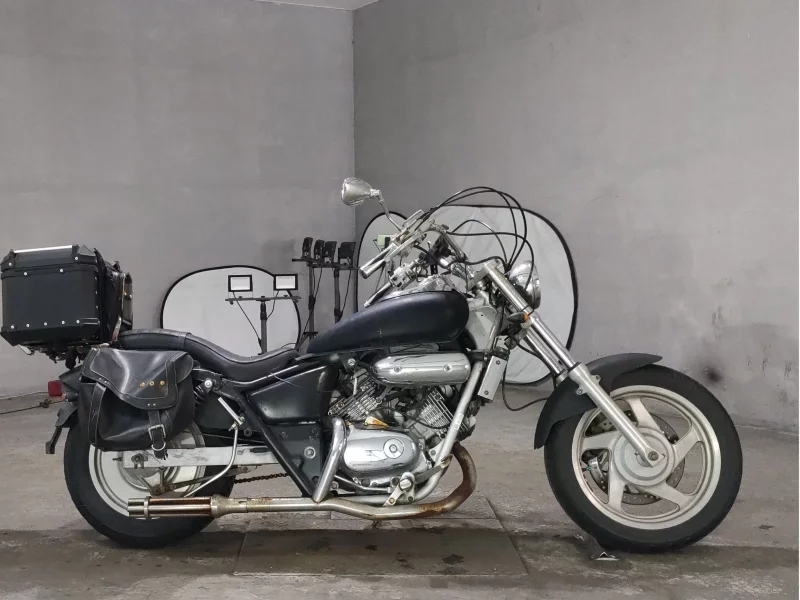 Honda MAGNA 250
