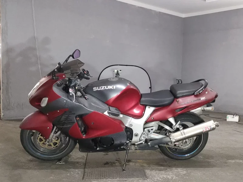 Suzuki GSX1300R HAYABUSA