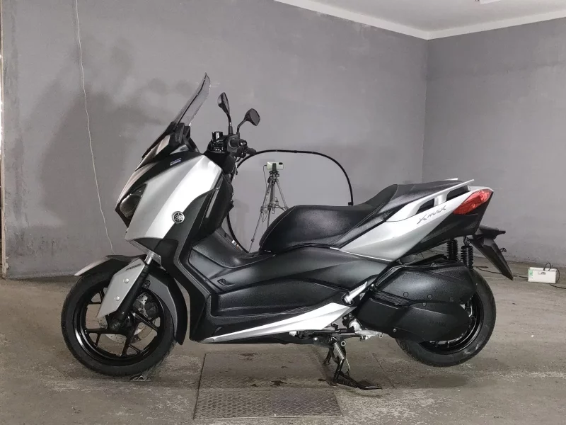 Yamaha X-MAX250