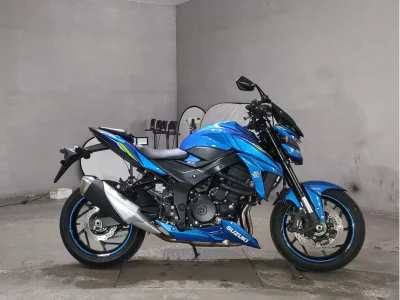 Suzuki GSX-S750