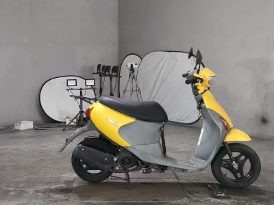 Suzuki LET S4