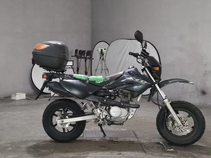 Honda XR100 MOTARD