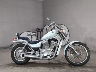 Suzuki INTRUDER 750