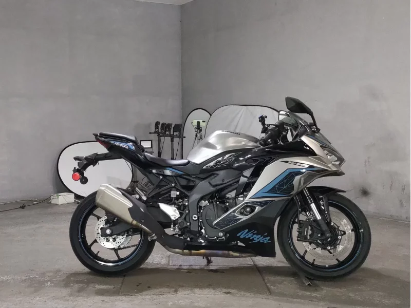 Kawasaki NINJA ZX-25R SE