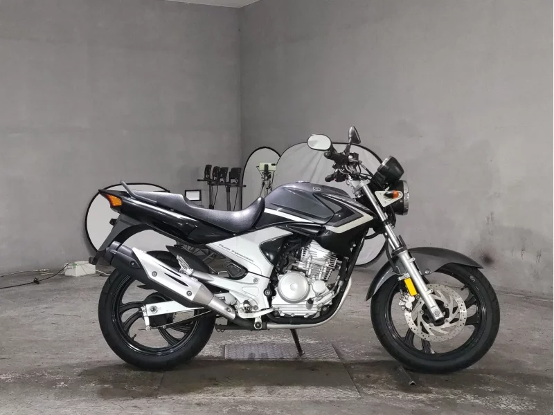 Yamaha YBR250