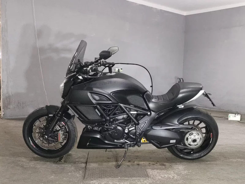Ducati DUCATI DIAVEL DARK