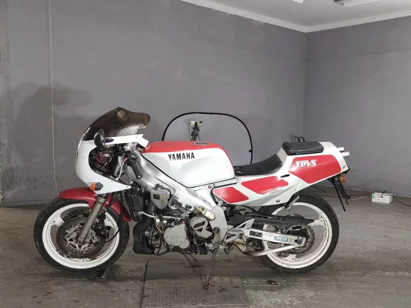 Yamaha TZR250-1