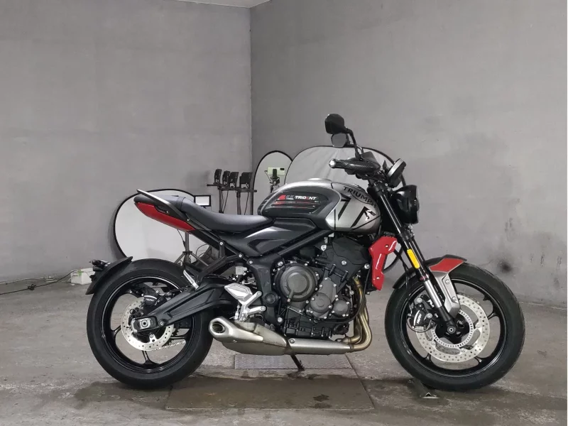 Triumph TRIUMPH TRIDENT 660