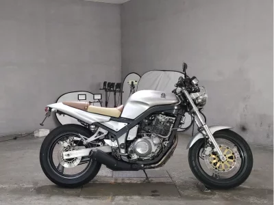 Yamaha SRX400-1