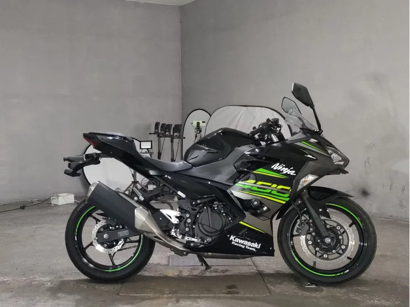 Kawasaki NINJA400