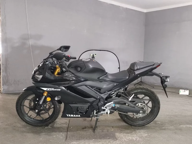 Yamaha YZF-R25