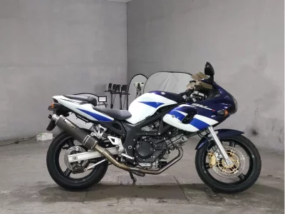 Suzuki SV400S
