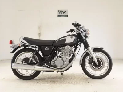 Yamaha SR400-5