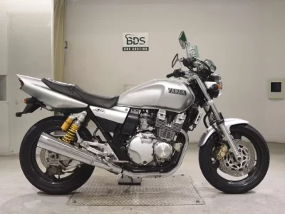 Yamaha XJR400R-2