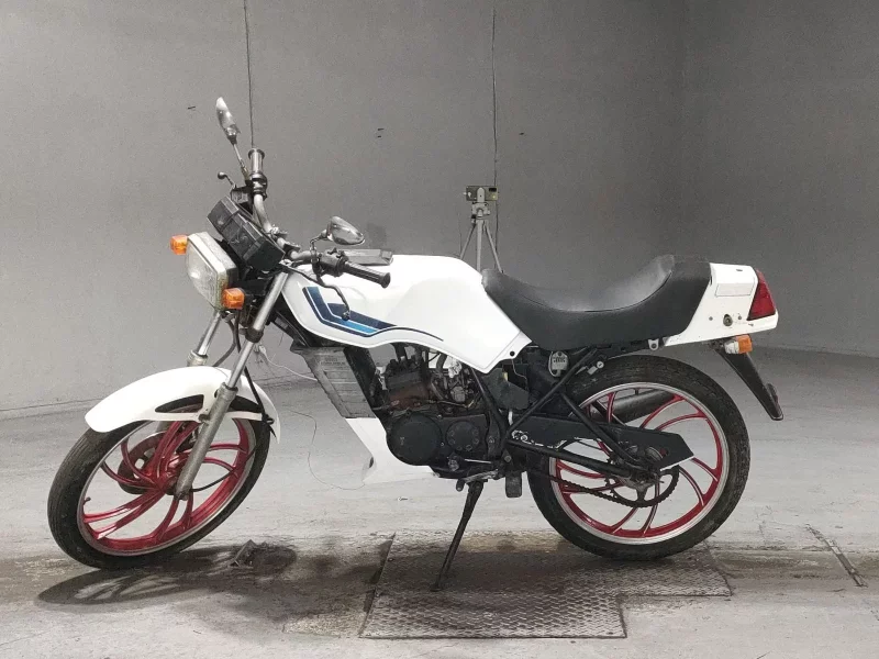 Yamaha RZ50