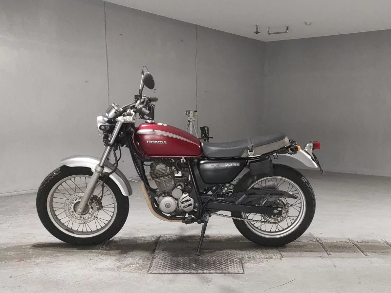 Honda CB223S