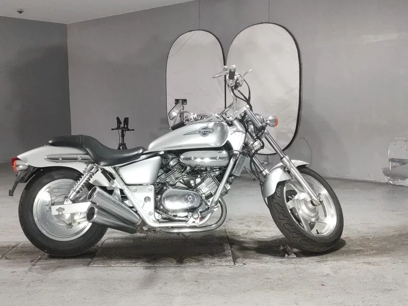 Honda MAGNA 250