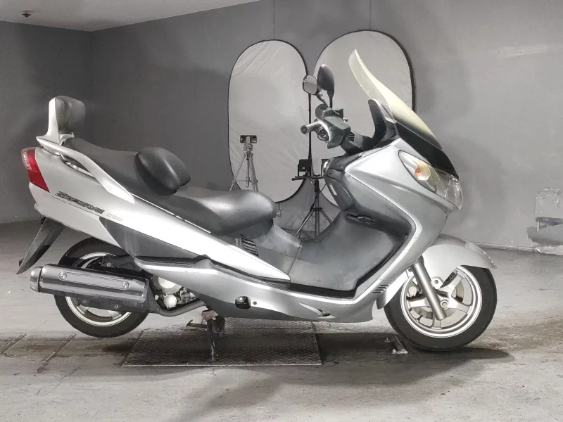 Suzuki SKYWAVE 250