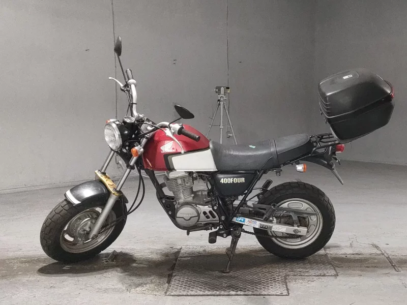 Honda APE100