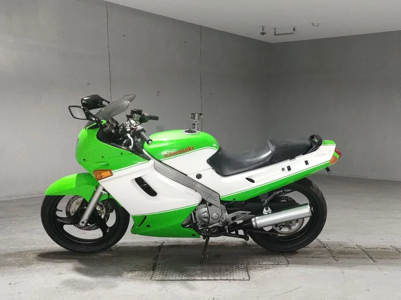 Kawasaki ZZR250