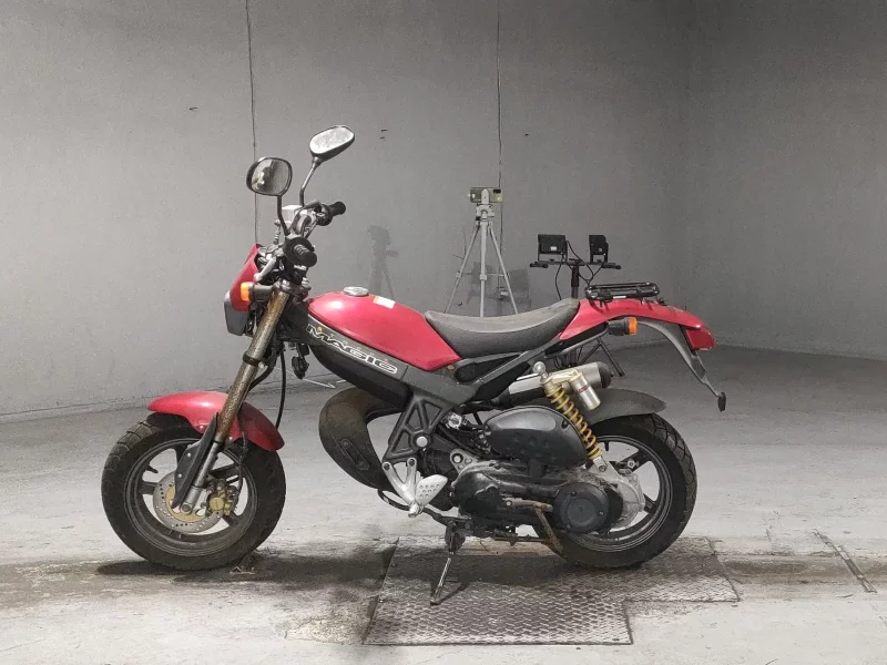 Suzuki STREET MAGIC