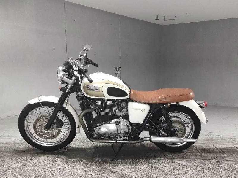 Triumph TRIUMPH T100 BONNEVILLE