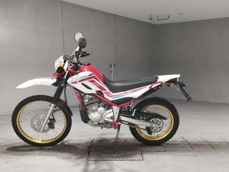 Yamaha SEROW 250