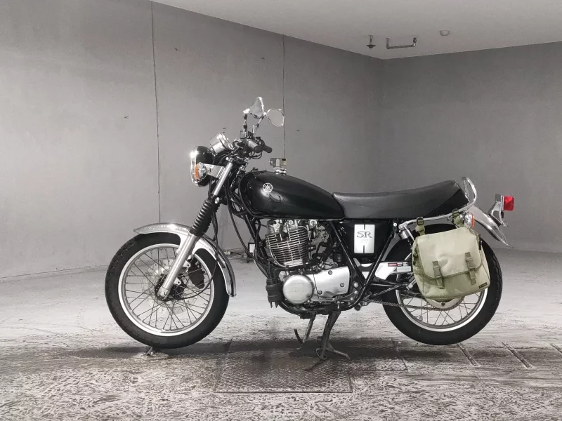 Yamaha SR400-1