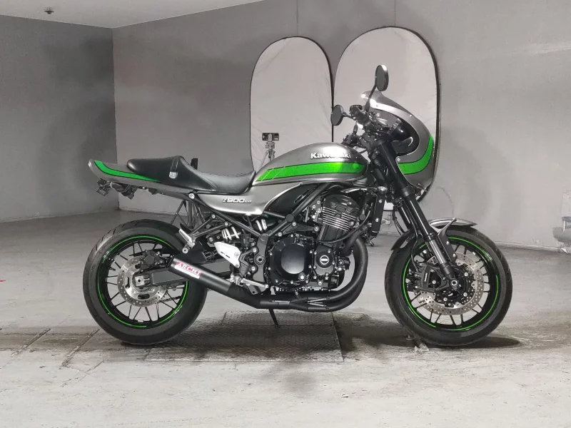 Kawasaki Z900RSKAFE