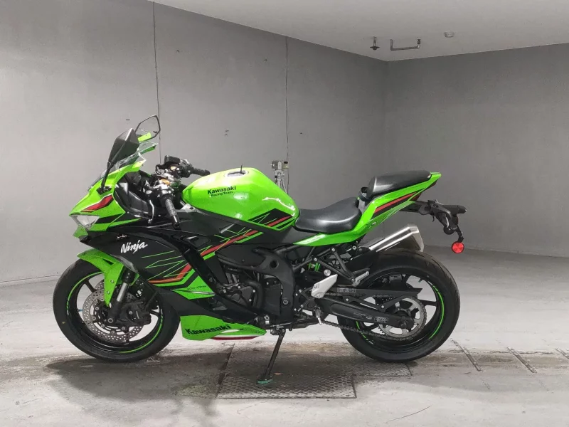 Kawasaki NINJA ZX-4RR