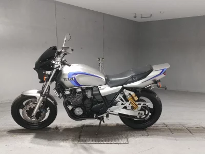 Yamaha XJR400R-1