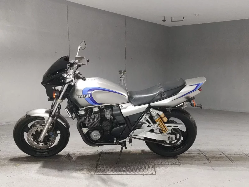 Yamaha XJR400R-1