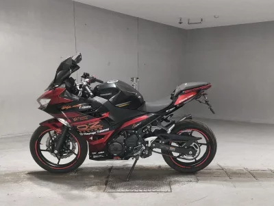 Kawasaki NINJA400