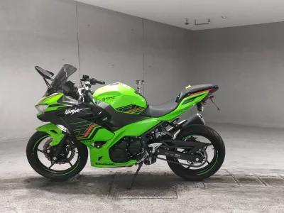 Kawasaki NINJA400