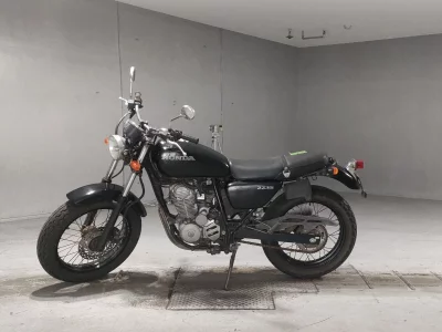 Honda CB223S