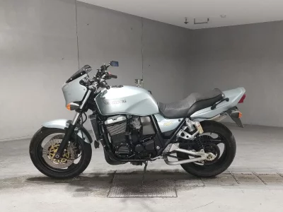 Kawasaki ZRX1100