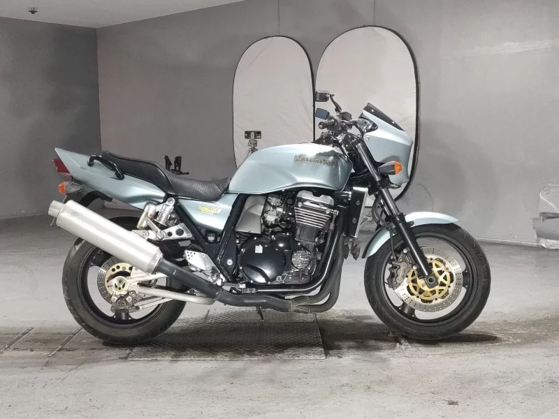 Kawasaki ZRX1100