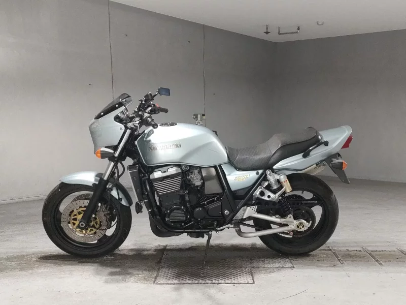 Kawasaki ZRX1100