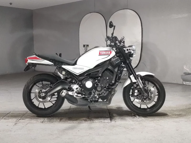 Yamaha XSR900