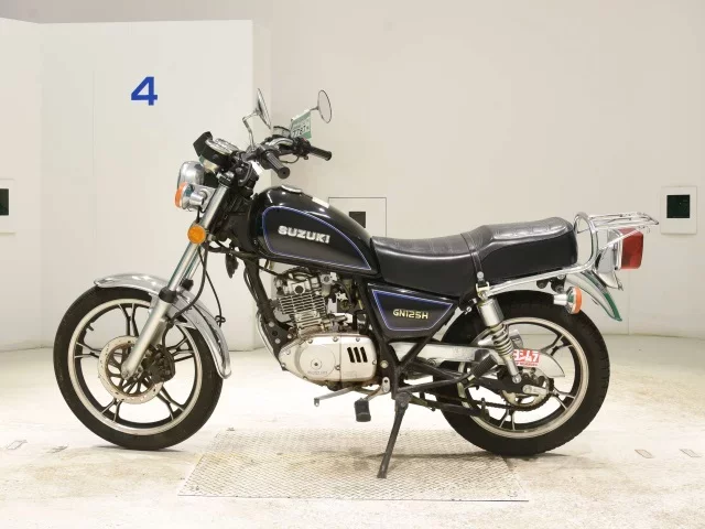 Suzuki GN125H
