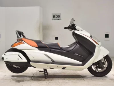 Suzuki GEMMA250