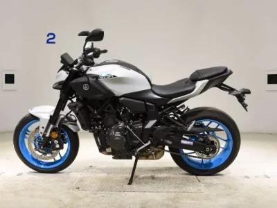 Yamaha MT-07-3