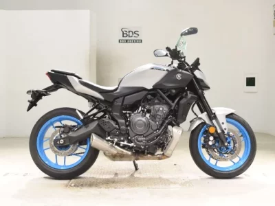 Yamaha MT-07-3