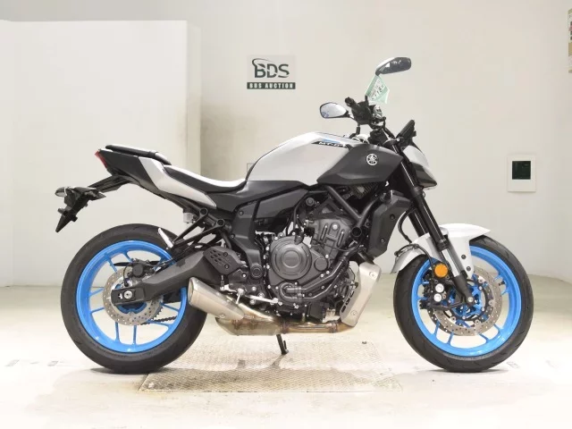 Yamaha MT-07-3
