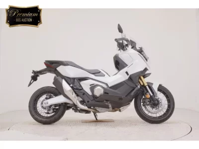 Honda X-ADV750-2