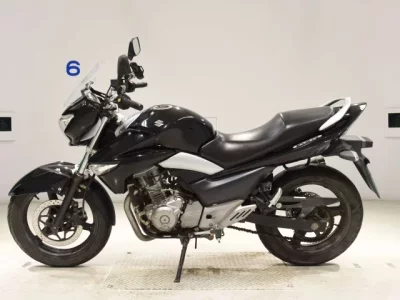 Suzuki GSR250