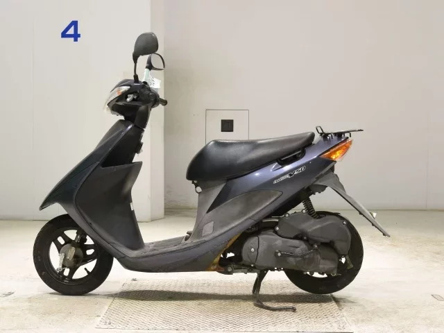 Suzuki ADDRESS V50-3