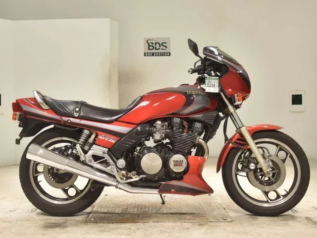 Yamaha XJ750E